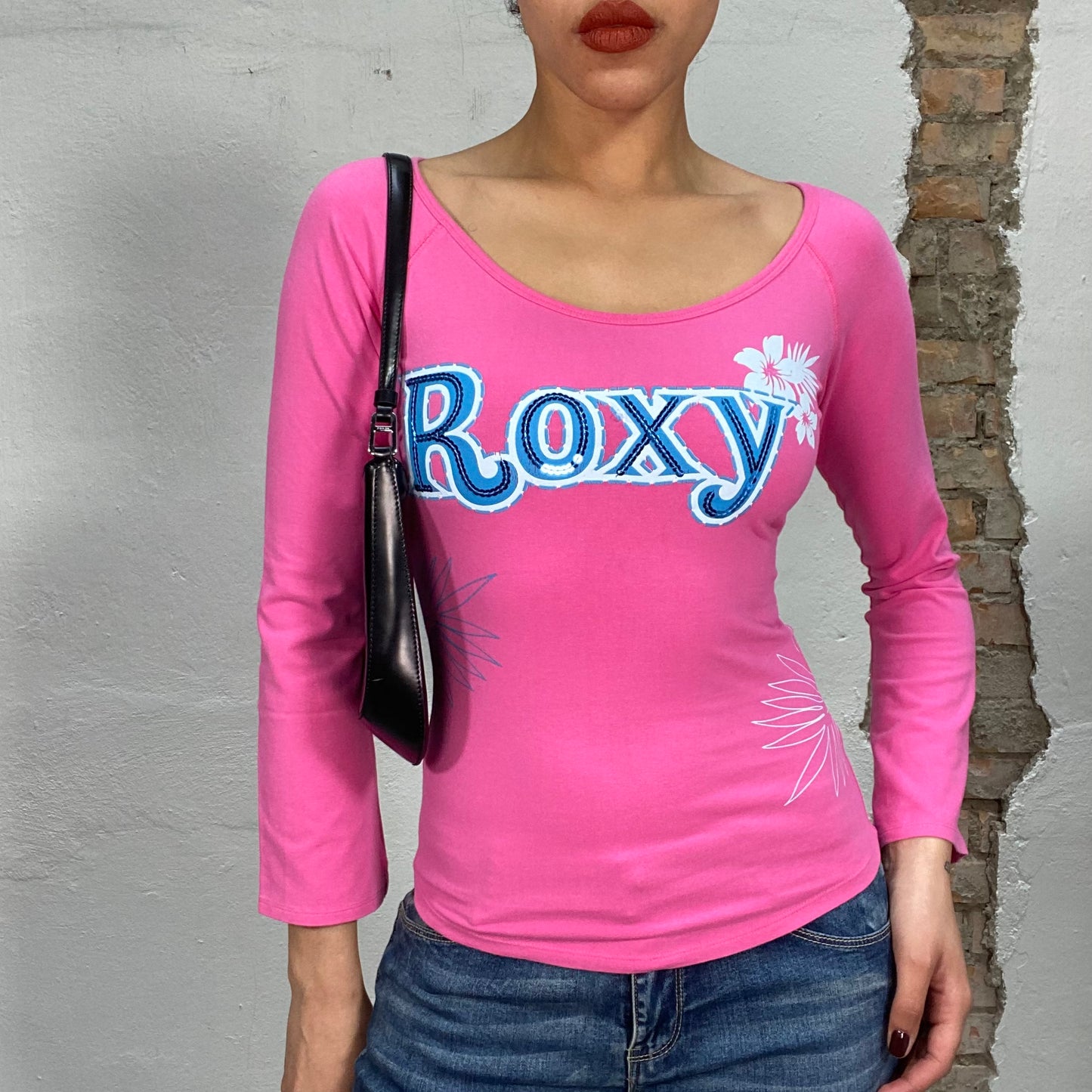 Vintage 90's Surfer Pink Lonsgleeve with 'Roxy' Print (S)