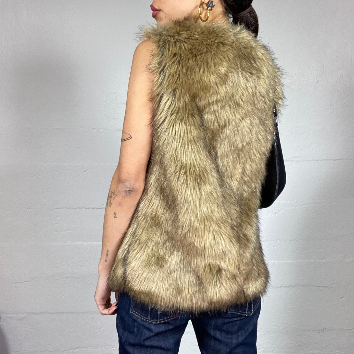 Vintage 2000's Model Off Duty Brown Fluffy Vest (M)