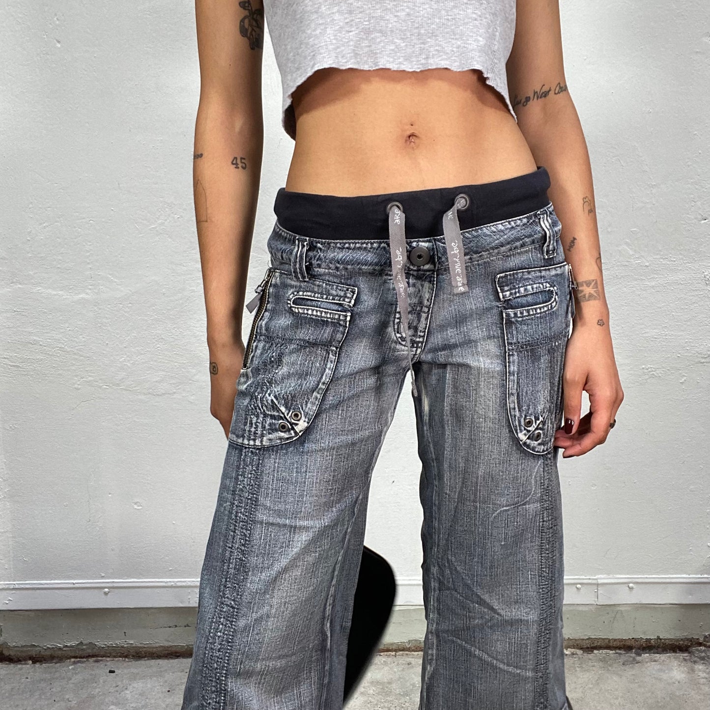 Vintage 90's Downtown Girl Gred Washed Out Denim Jorts with Big Pocket Details (S)