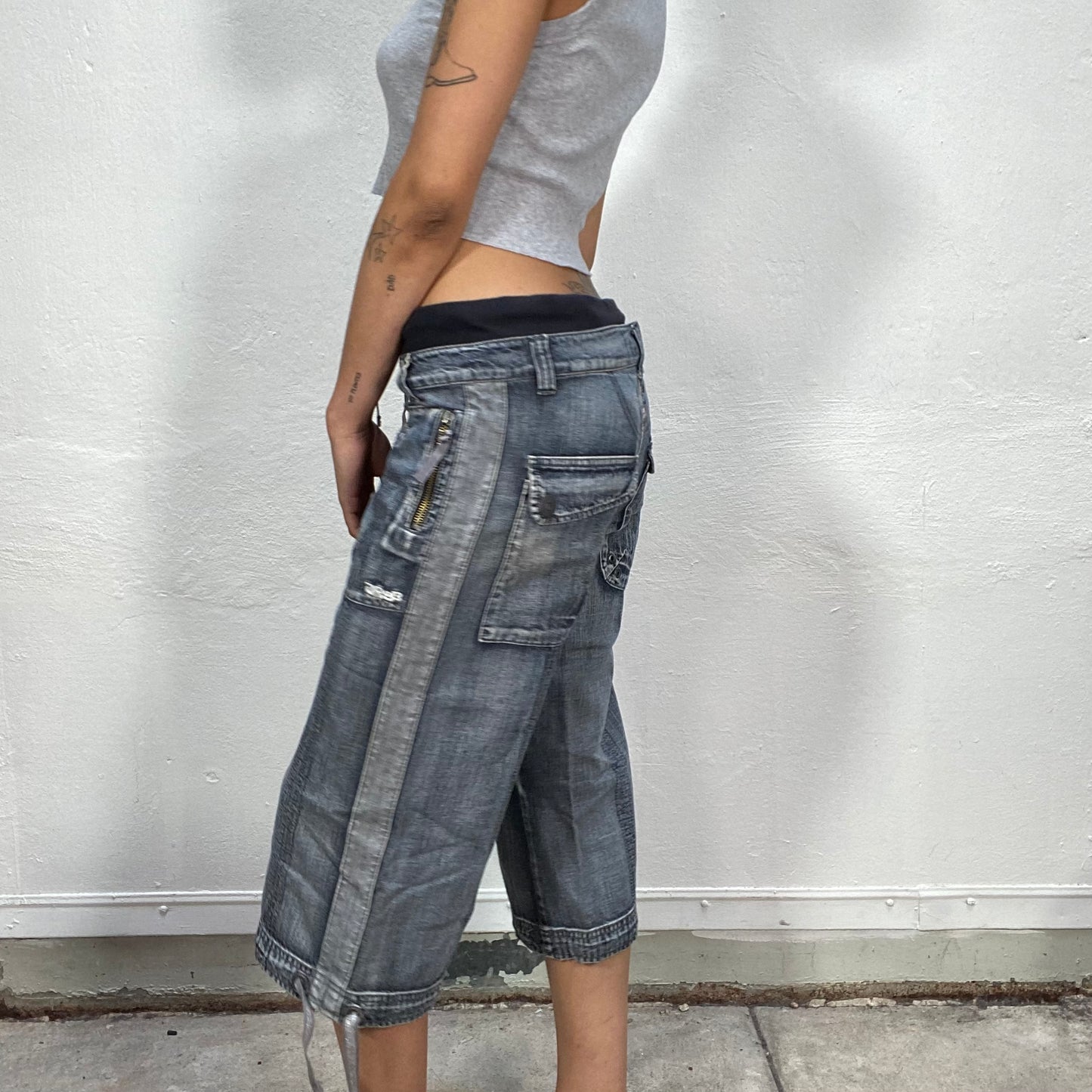 Vintage 90's Downtown Girl Gred Washed Out Denim Jorts with Big Pocket Details (S)