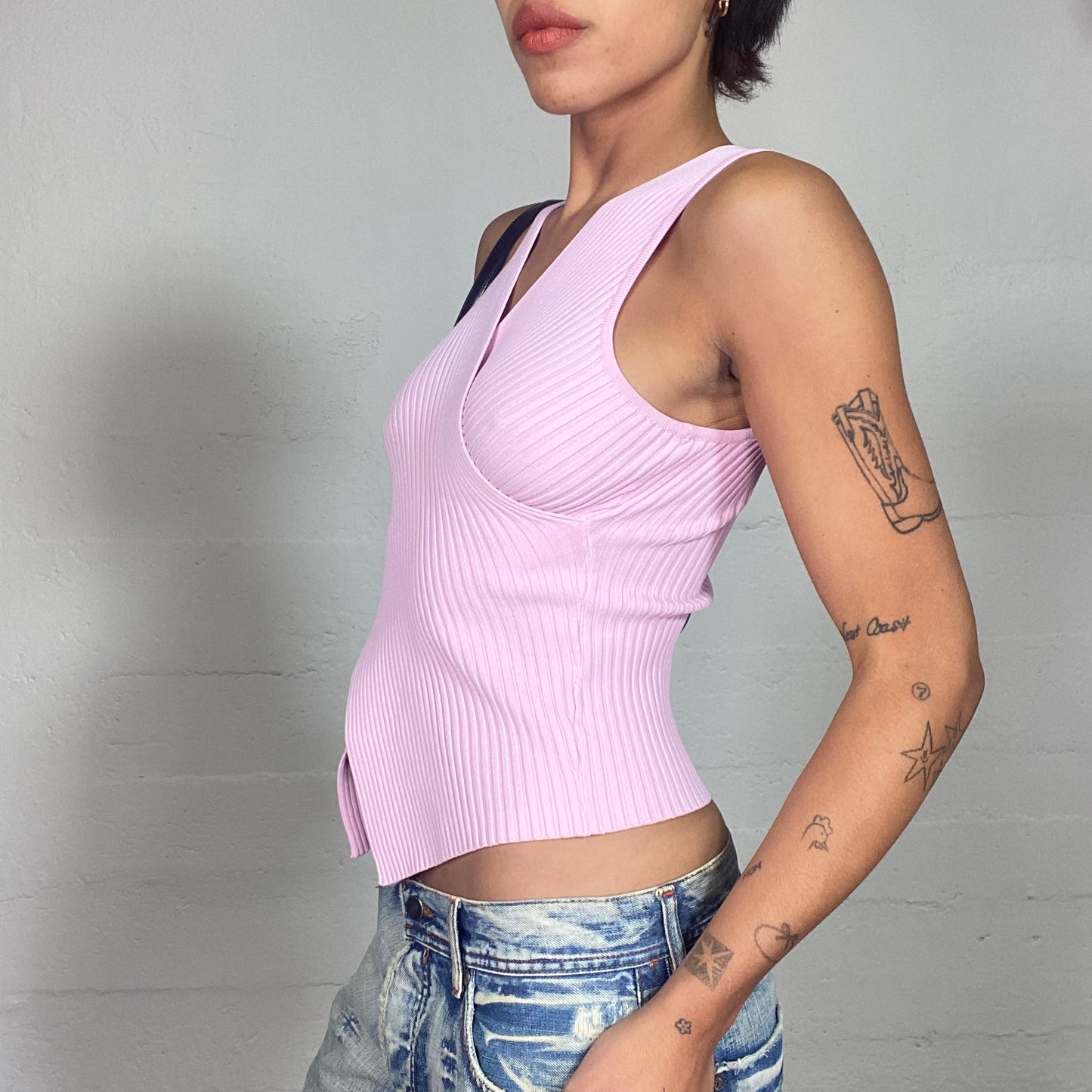 Vintage 2000's Soft Girl Pink Crossed Top with Ribbed Material (S/M)