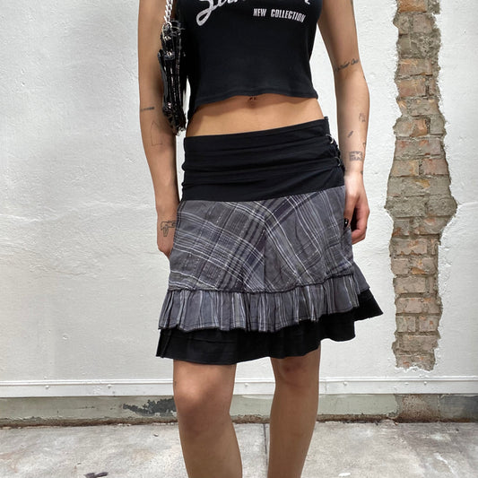 Vintage 90's Punky Black and Grey Plaid Mini Skirt with Pleated Bottom Hem (S/M)