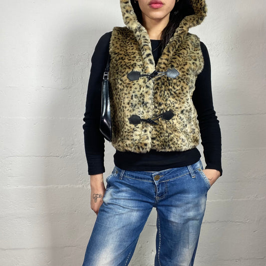 Vintage 2000's Bratz Fur Cheetah Print Jacket with Black Maille Longsleeves Detail (S/M)