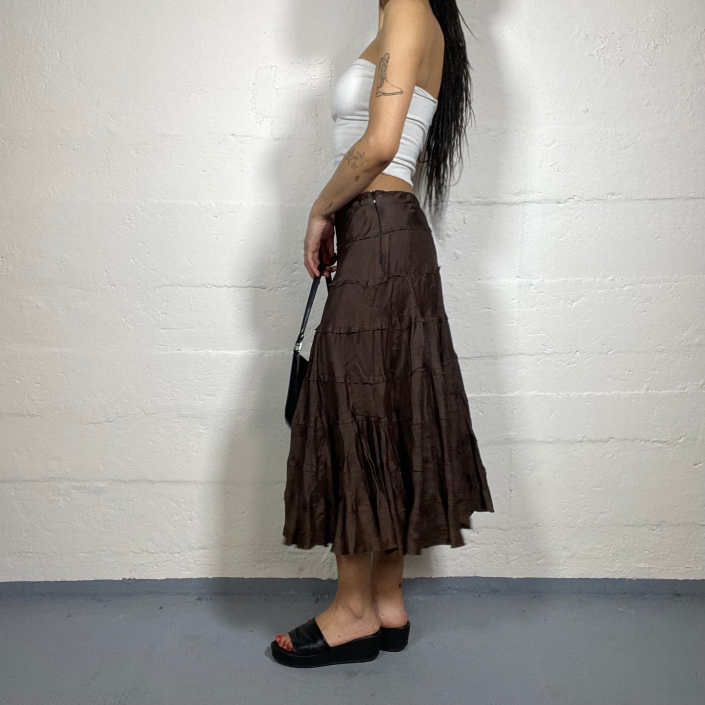 Vintage 2000's Boho Girl Brown Maxi Skirt with Layered Volant Cut (M)