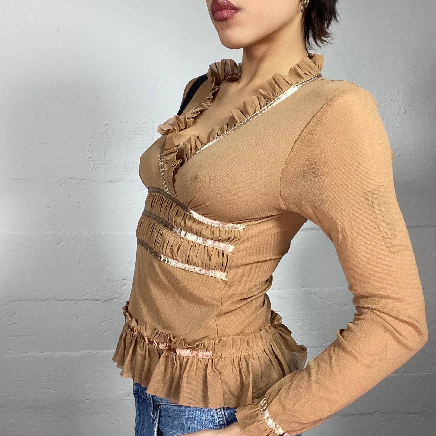 Vintage 2000's Coquette Girl Brown Longsleeve Frilled Top with Satin Stripes Detail (S/M)