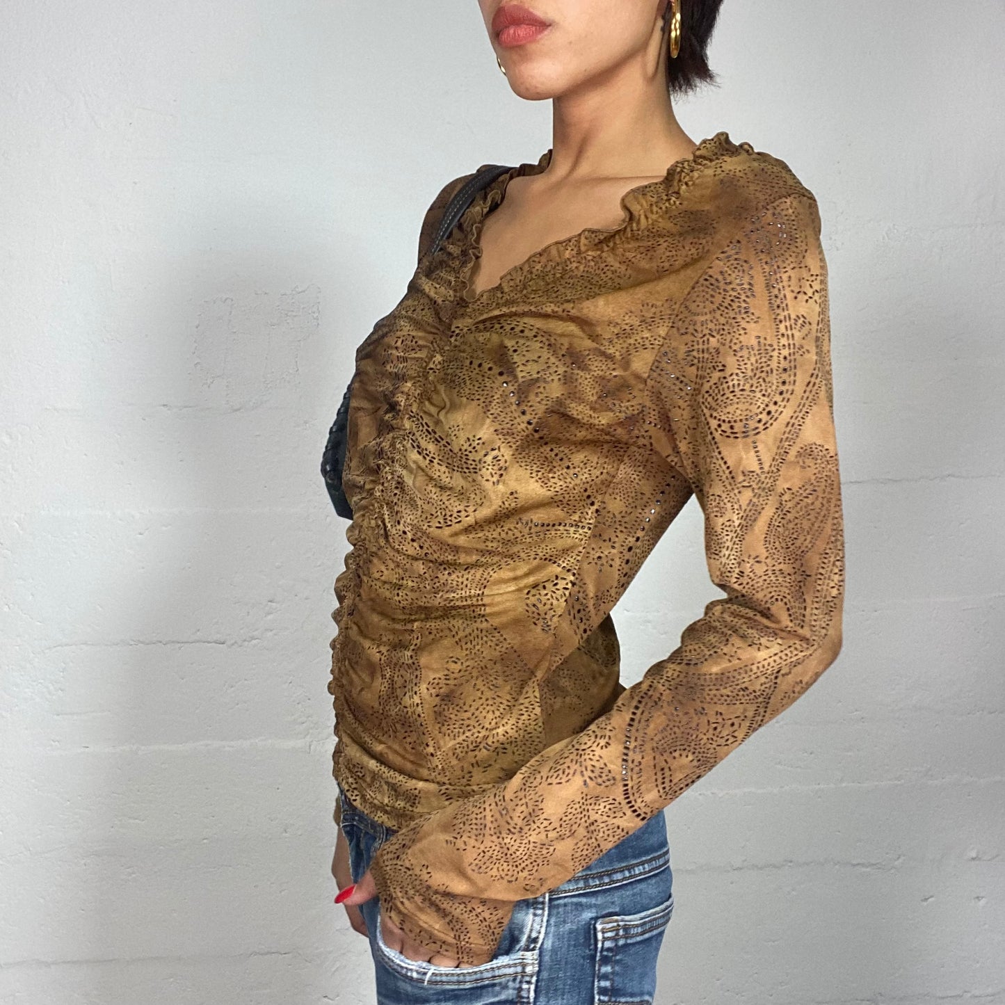 Vintage 90's Cow-Girl Brown Longsleeve Blouse with Pointillism Print and Frilled Neckline (M)