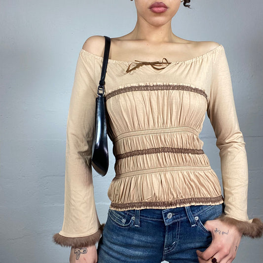 Vintage 2000's Fairy Beige Longsleeve Blouse Top with Brown Fur Trim Detail (S)