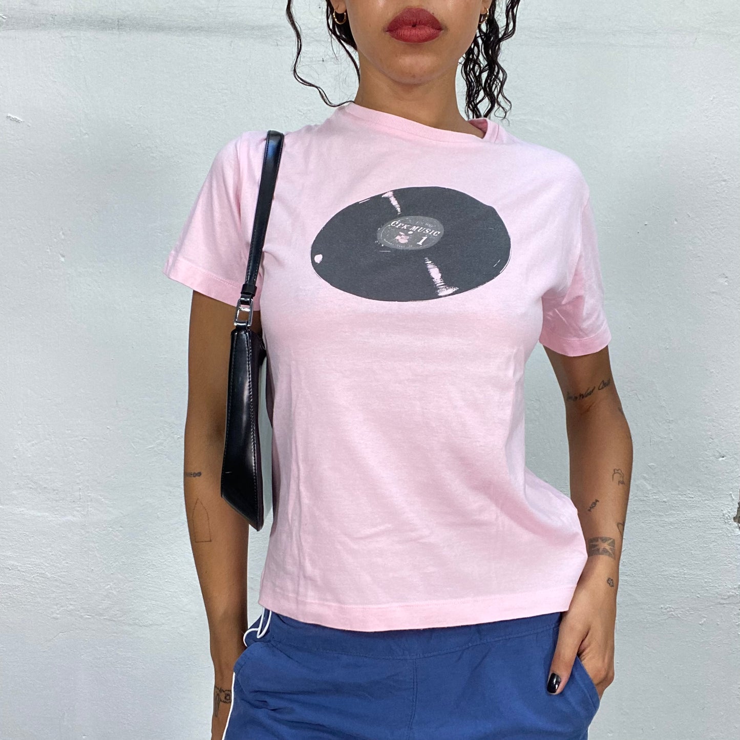 Vintage 90's Girl-Pop Pink Oversized Tee with Vinyl Print (L/XL)