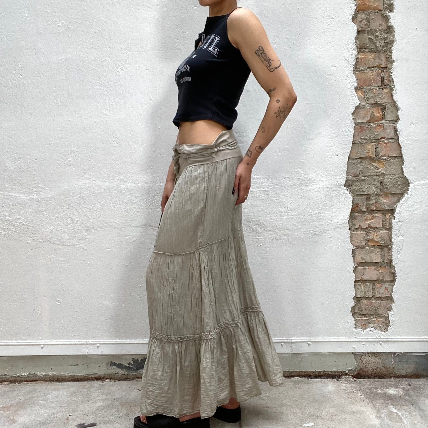 Vintage 2000's Indie Khaki Maxi Skirt with Jersey Waist Band (M)