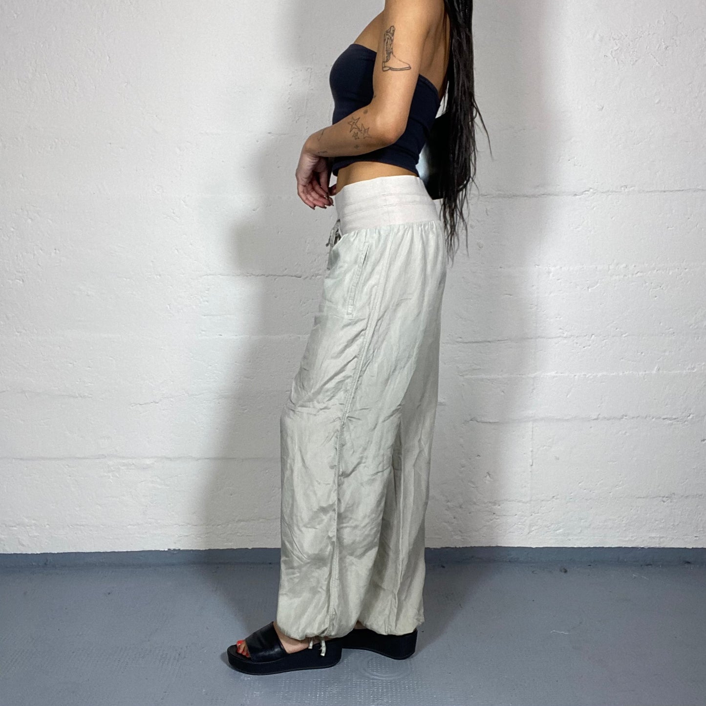 Vintage 90's Trussardi Hippie Beige Loose Fit Pants with Maille Material Highwaist Detail (S)