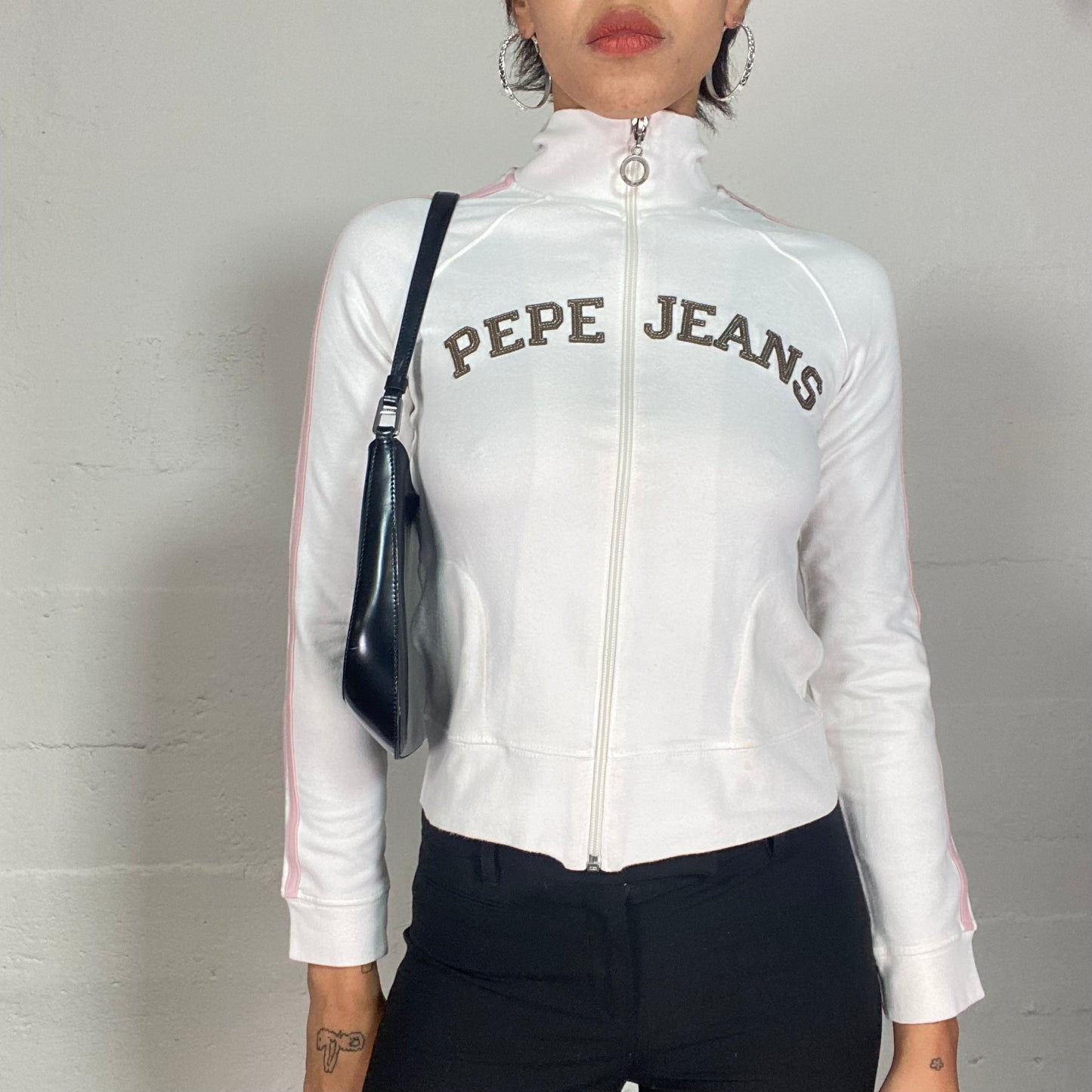 Vintage 2000's Pepe Jeans Sporty White Zip Up Sweater with Pink Stripes (S)