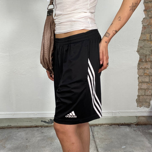 Vintage 2000's Adidas Black Sport Shorts with Small '33' Print (M/L)
