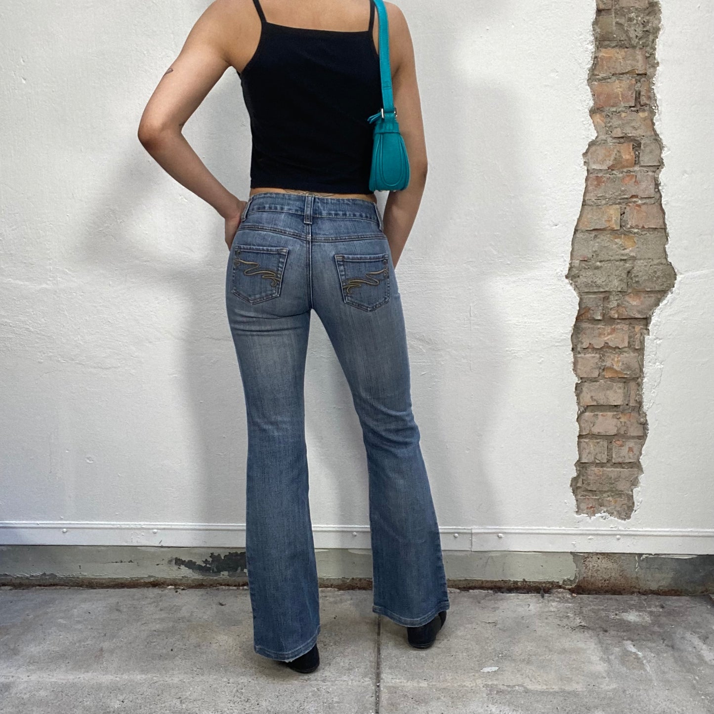 Vintage 2000's Model Off Duty Light Wash Flared Jeans (S)