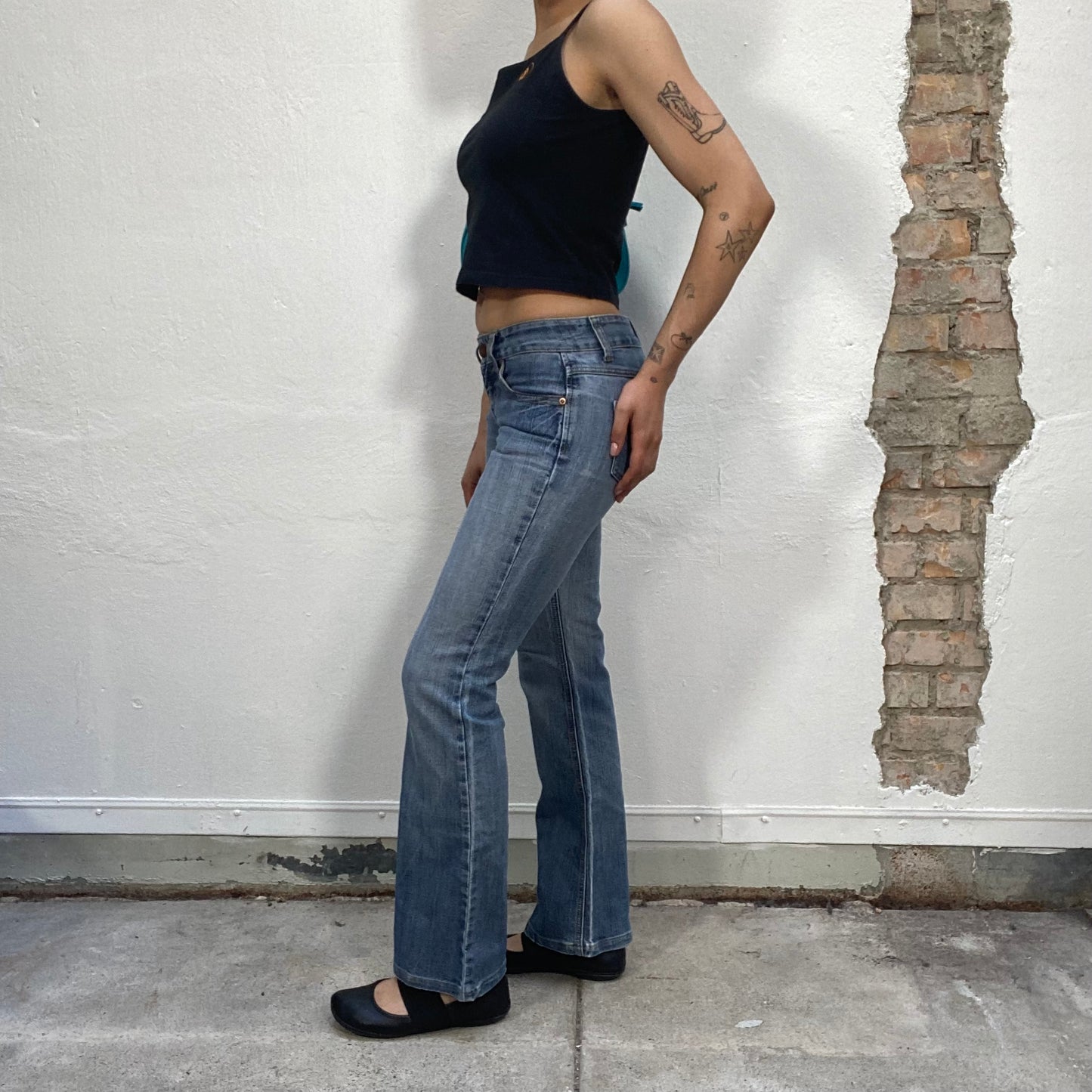 Vintage 2000's Model Off Duty Light Wash Flared Jeans (S)