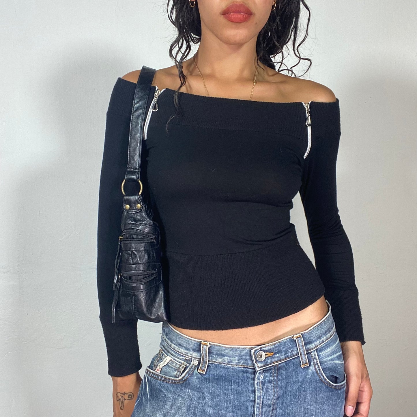 Vintage 2000's Downtown Girl Black Off Shoulder Longsleeve Top with Silver Zip Detail (XS/S)