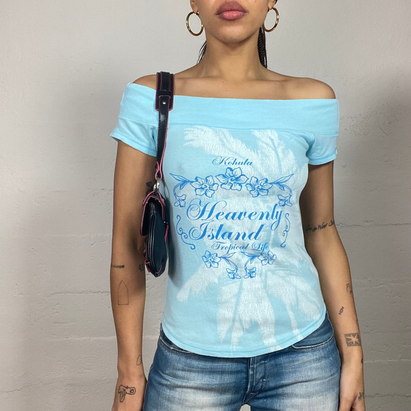 Vintage 2000's Downtown Girl Blue Off Shoulder Top with "Heavenly Island" Print (S) mol