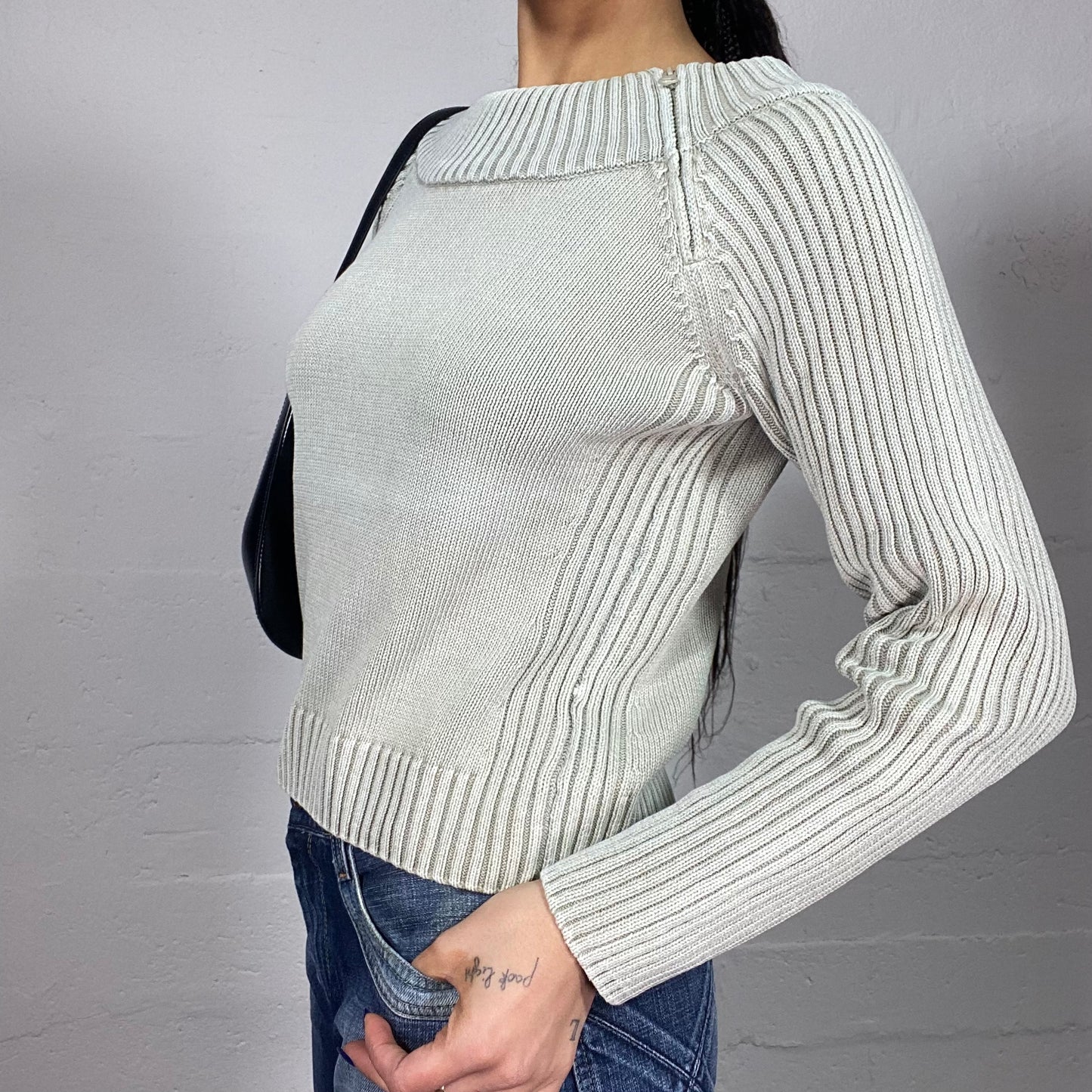 Vintage 2000's Soft Girl Grey Ribbed Knit Pullover with Zip Up Detail (M)