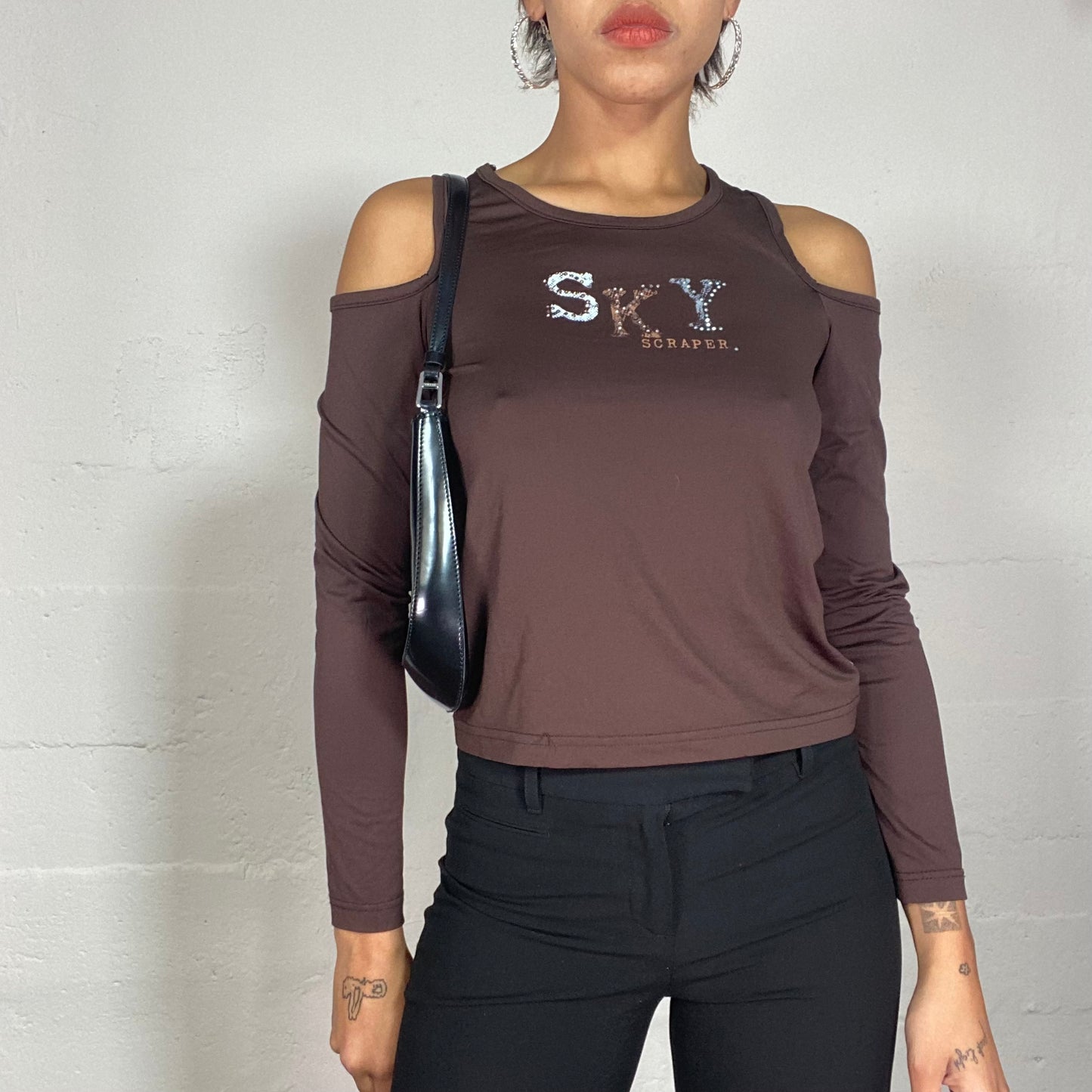 Vintage 2000's Downtown Girl Brown Longsleeves Cut Out Top with "Sky Scraper" Print (S)