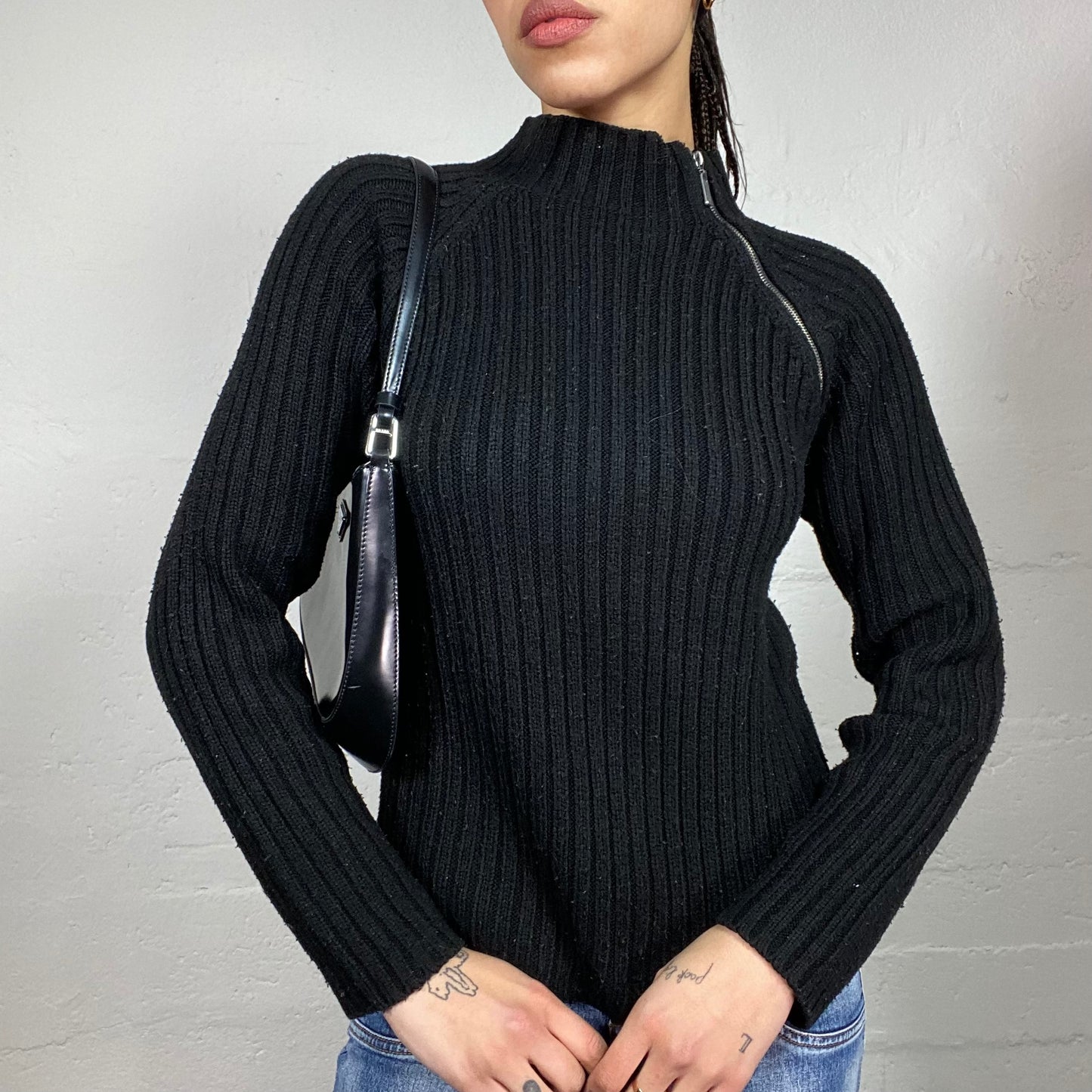 Vintage 2000's Sporty Black Side Half Zip Up Pullover with Knitted Maille Material (M/L)