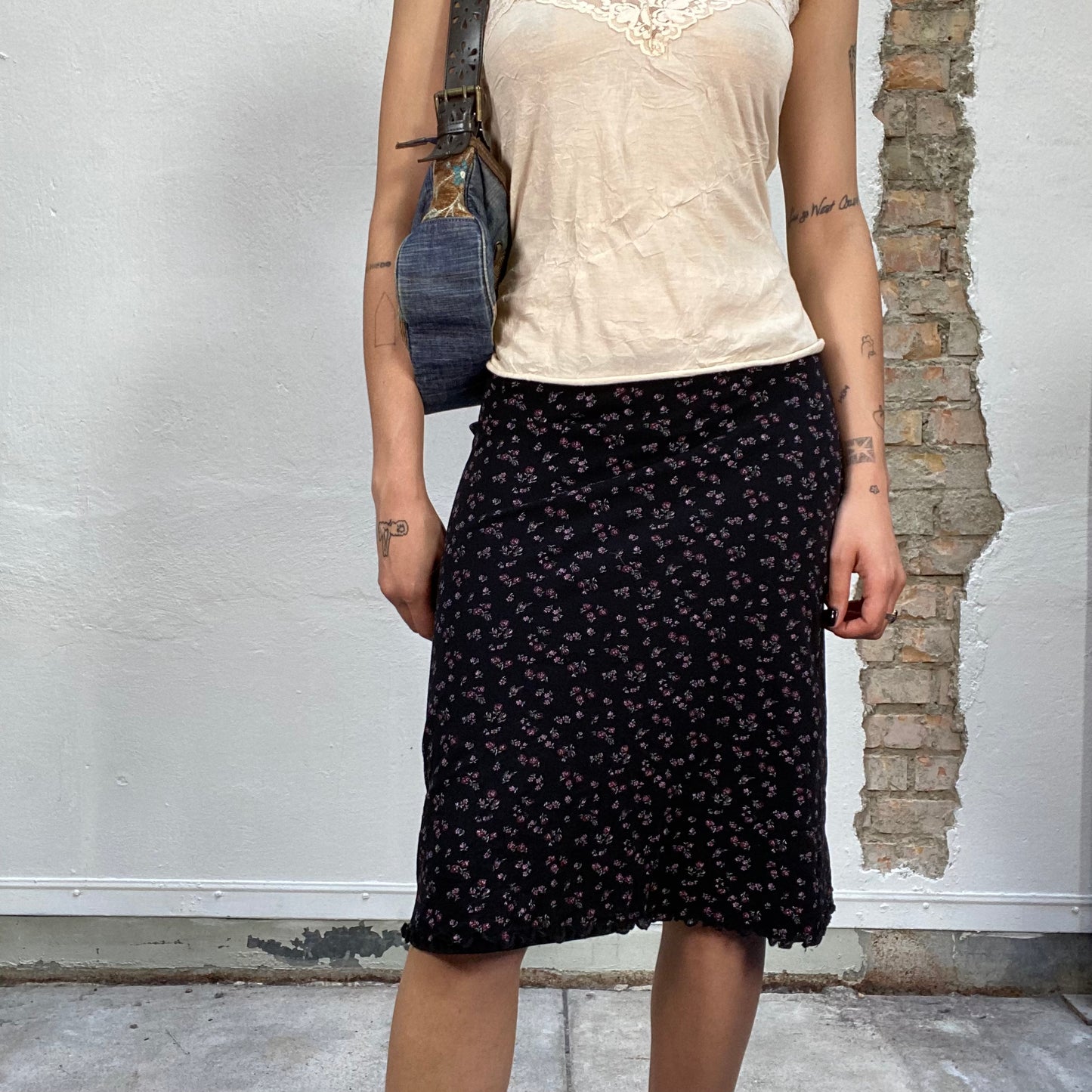 Vintage 90's Soft Girl Black Midi Flower Skirt with Trim(S/M)