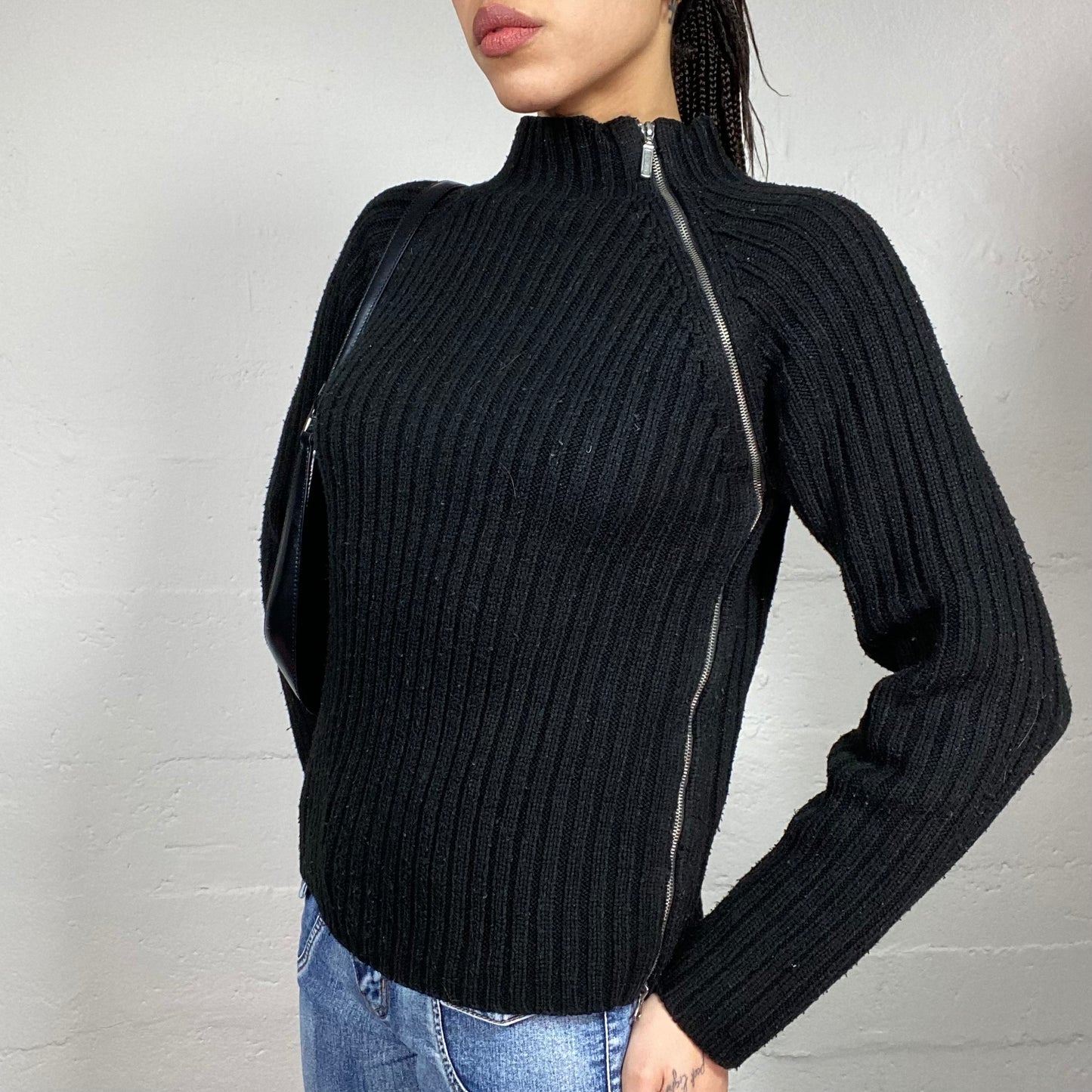 Vintage 2000's Sporty Black Side Half Zip Up Pullover with Knitted Maille Material (M/L)