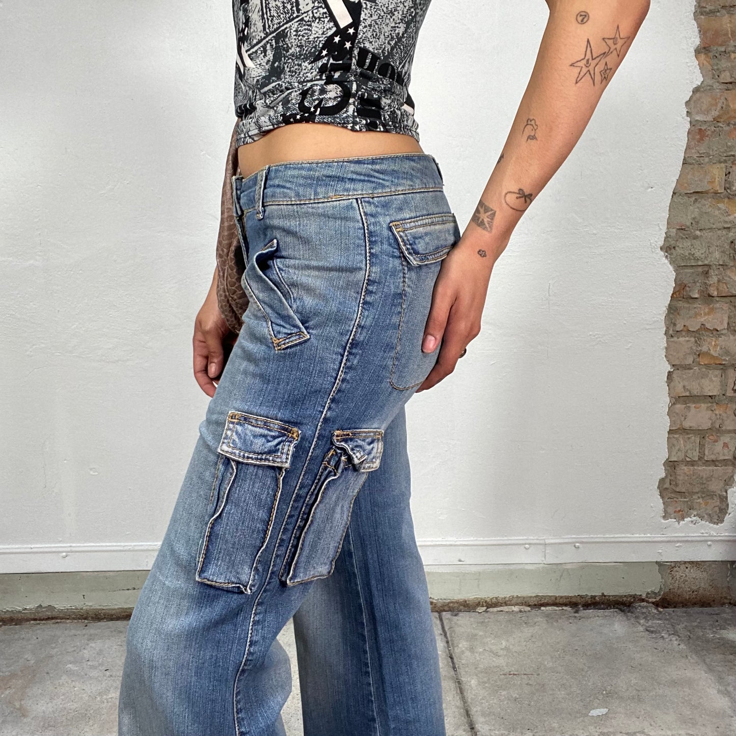 Vintage 2000's Streetstyle Denim Low Rise Cargo Pants (S)