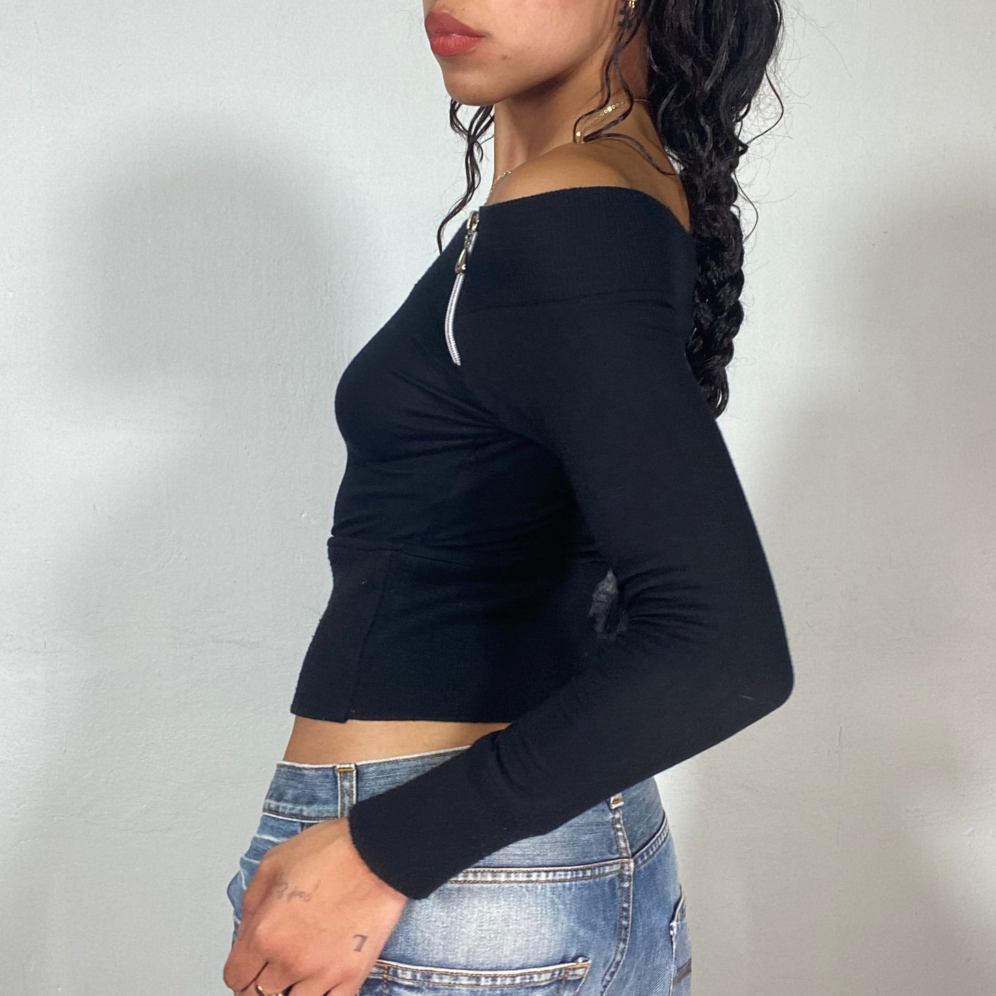 Vintage 2000's Downtown Girl Black Off Shoulder Longsleeve Top with Silver Zip Detail (XS/S)