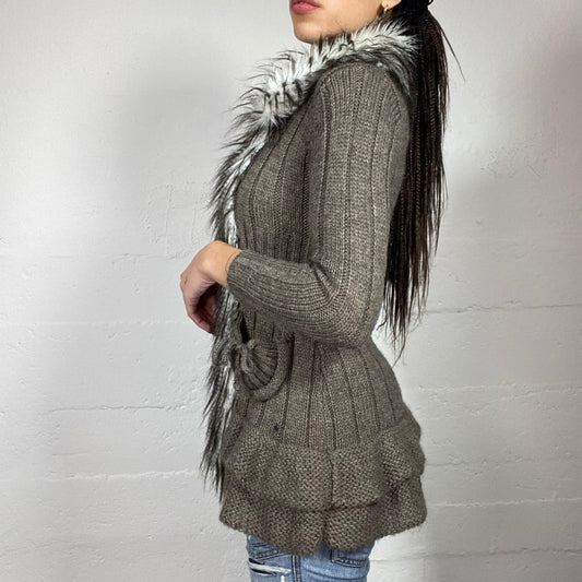 Vintage 2000's English It Girl Grey Knit Cardigan with Furry Neckline Detail (M)