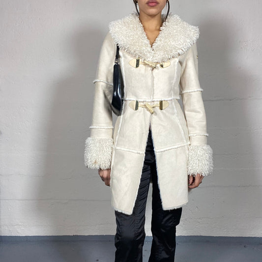Vintage 2000's Bratz Cream Long Afghan Coat with Cream Fur Collar and Sleeves Detail (S)