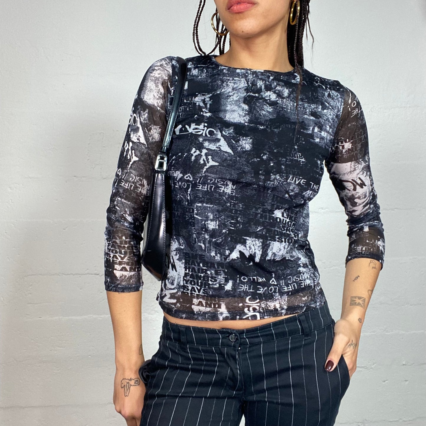 Vintage 2000's Cyber Grey Longsleeve Top with Graffiti Typography Print (S)