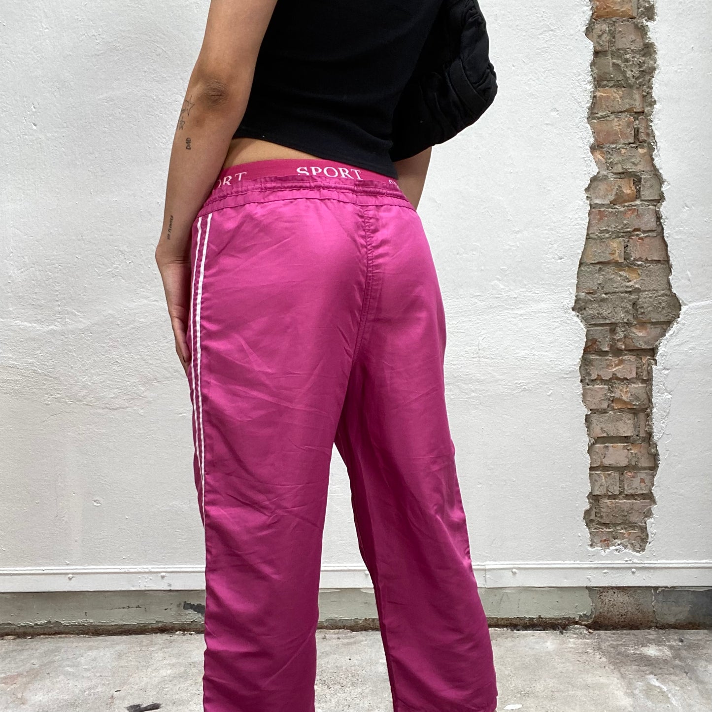 Vintage 2000's Streetstyle Pink Track Capri Pants with Elastic Waist Band (S)