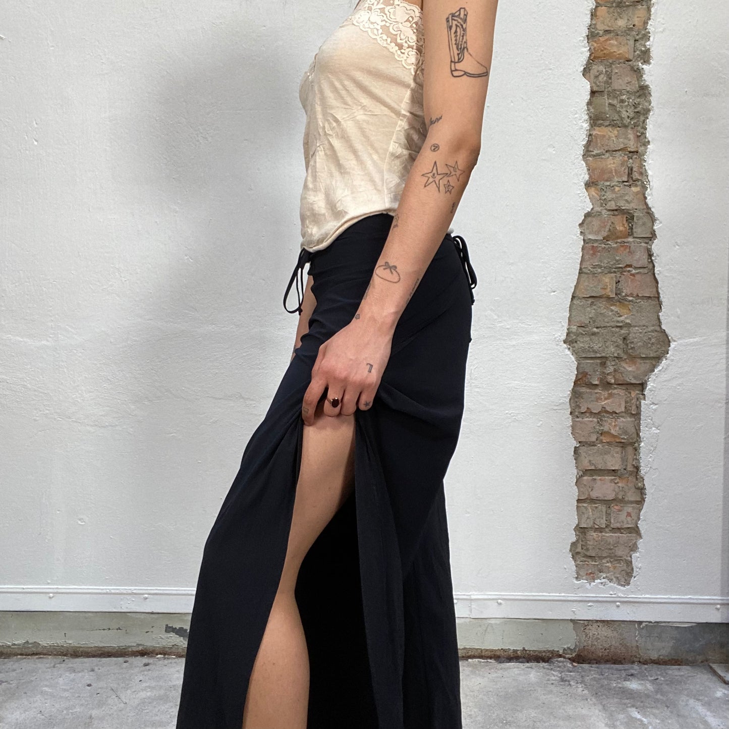 Vintage 90's Clubwear Black Palazzo Wrapped Pants with Flared Ends (S)