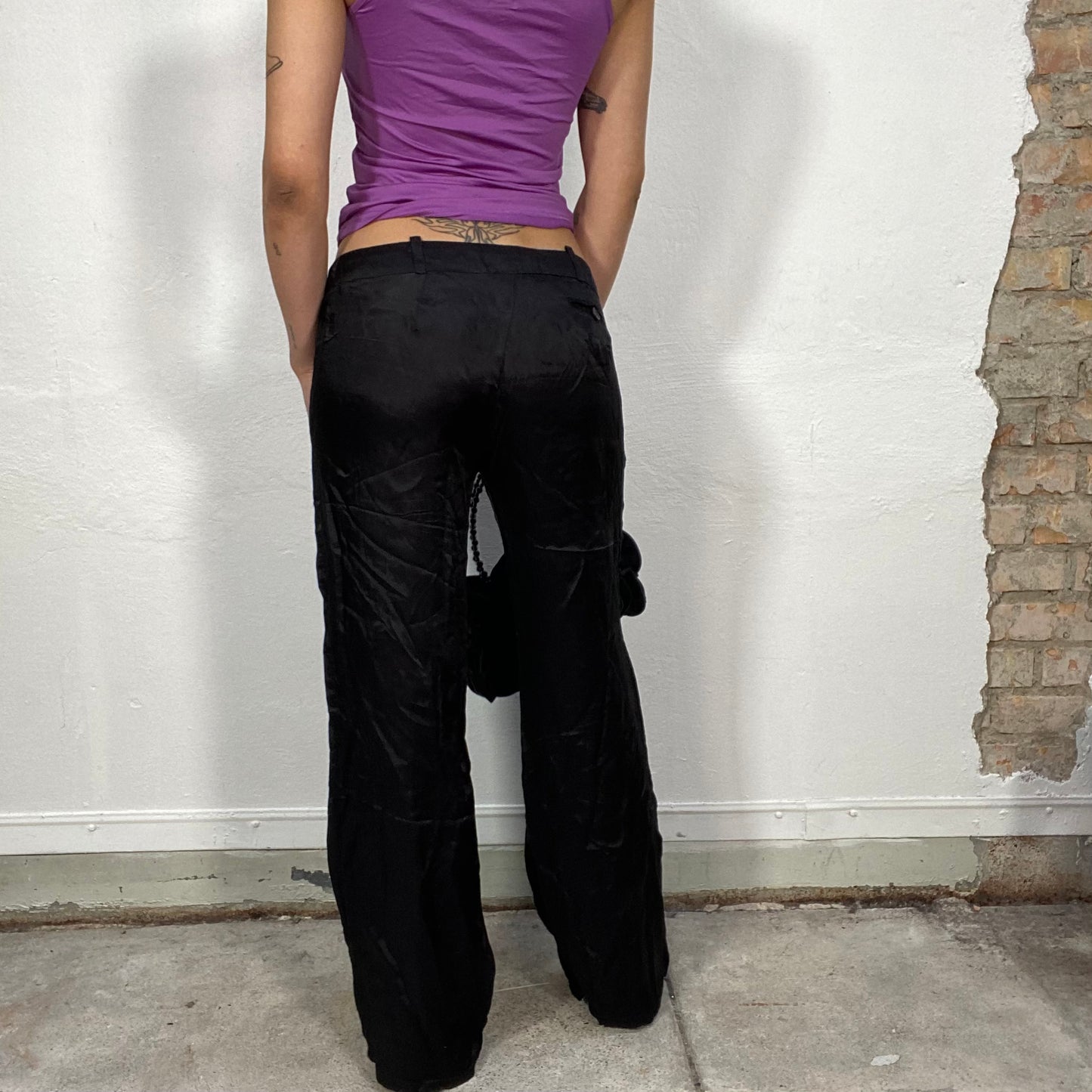 Vintage 2000's Downtown Girl Black Satin Straight Leg Pants (S/M)