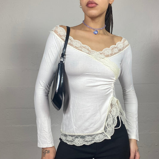 Vintage 2000's Coquette Girl White Longsleeve Blouse with See Through Lace Trim (S/M)