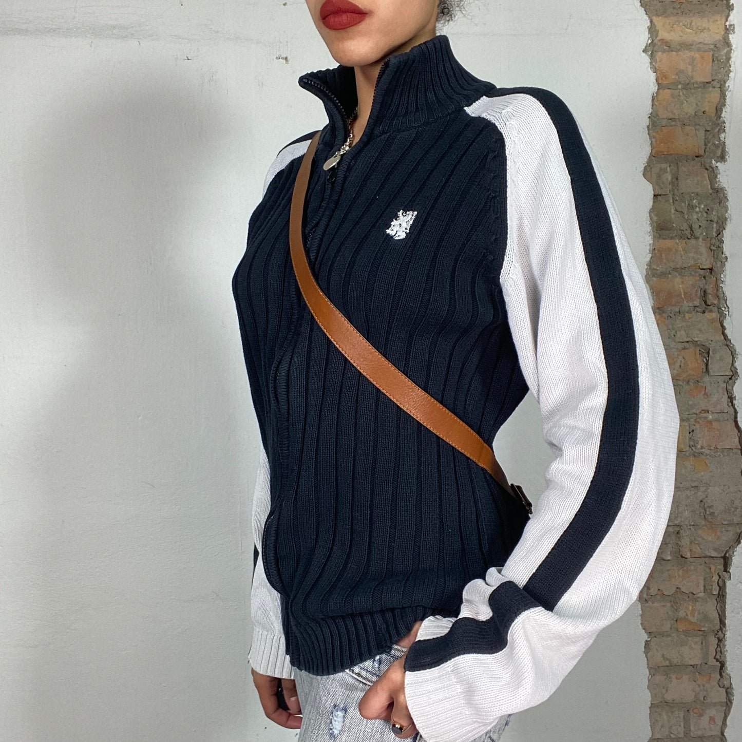 Vintage 90's Old Money Navy Blue and White Ribbed Knit Zip Up Sweater (XL)