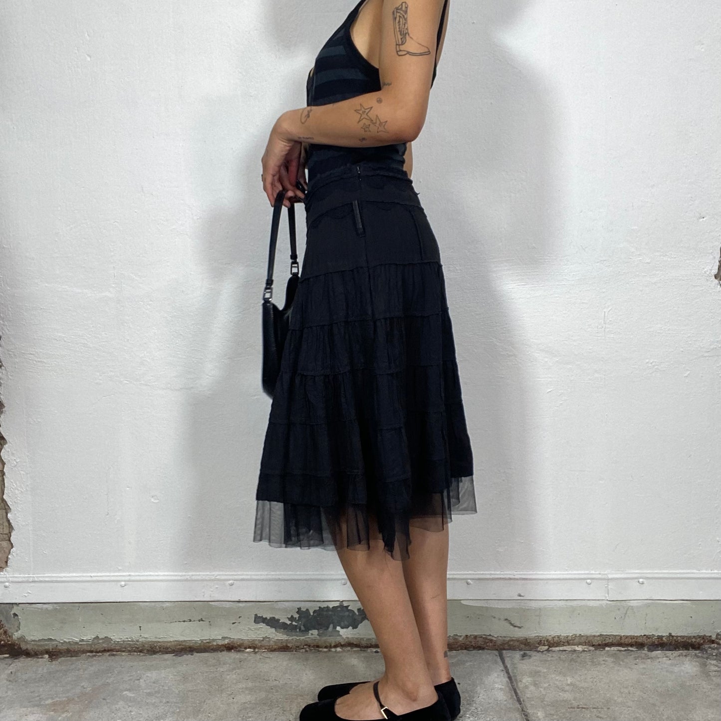 Vintage 90's Punky Black Ruffled Midi Skirt with Mesh Trim (M)