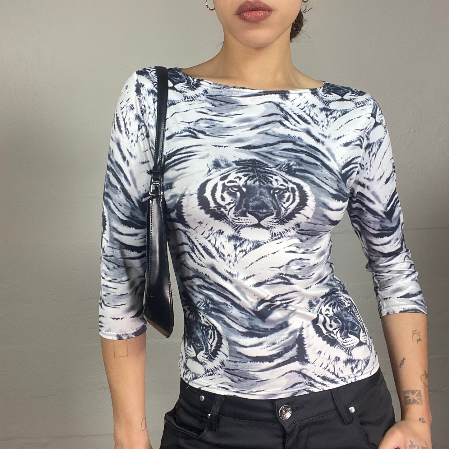 Vintage 90's Mob Wife White LOngsleeve Top Tiger Faces Print (S)