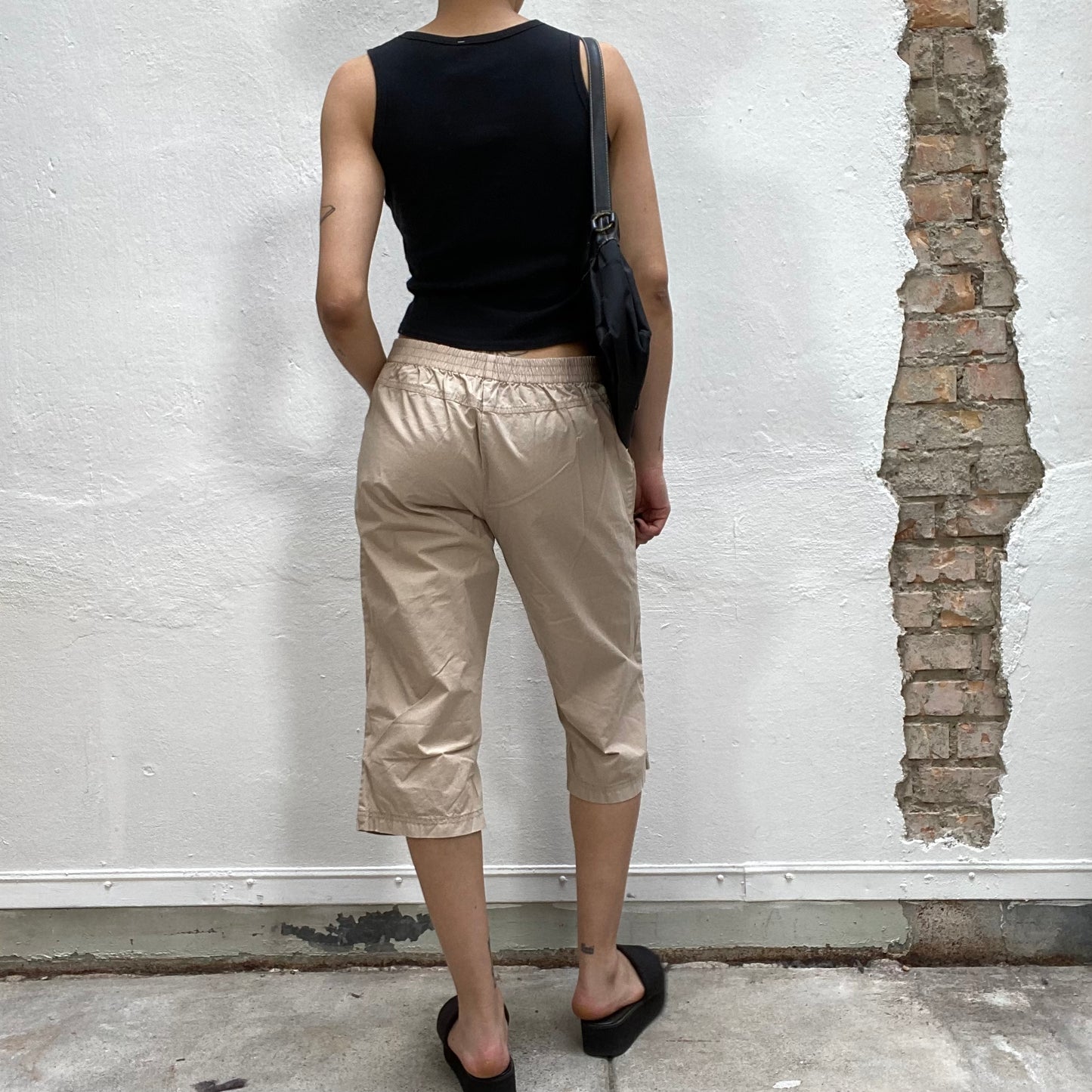 Vintage 2000's Streetstyle Beige Cargo Capri Pants (S/M)