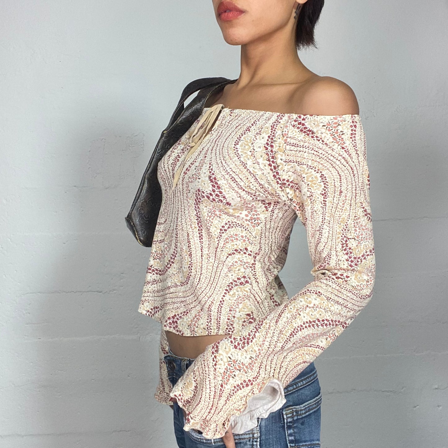 Vintage 90's Boho-Girl Beige Off Shoulder Longsleeve Blouse with Swirly Print (S/M)