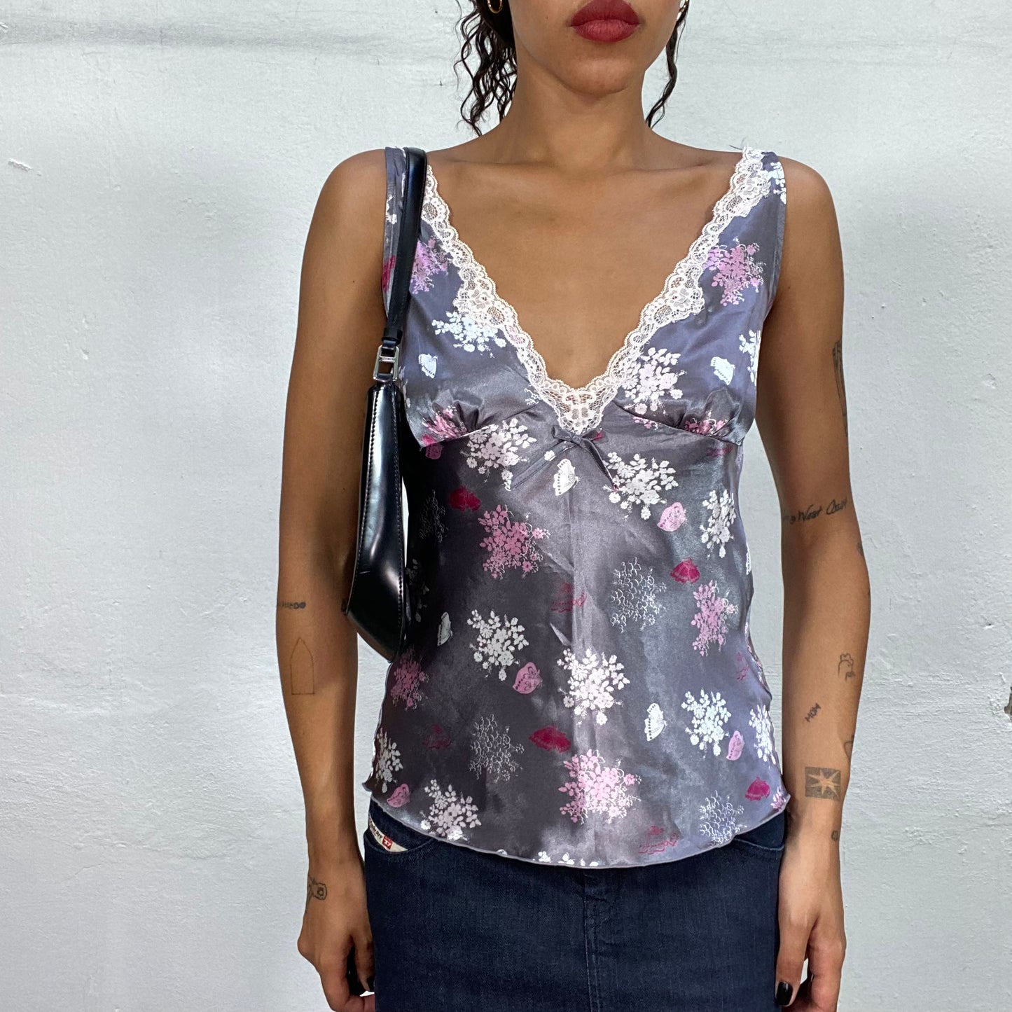 Vintage 2000's Coquette Grey Satin Top with Pink Floral Print and Lace Trim Detail (S)