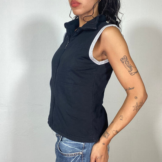 Vintage 2000's Sporty Black Zip Up Oversized Vest with Grey Lining (M)