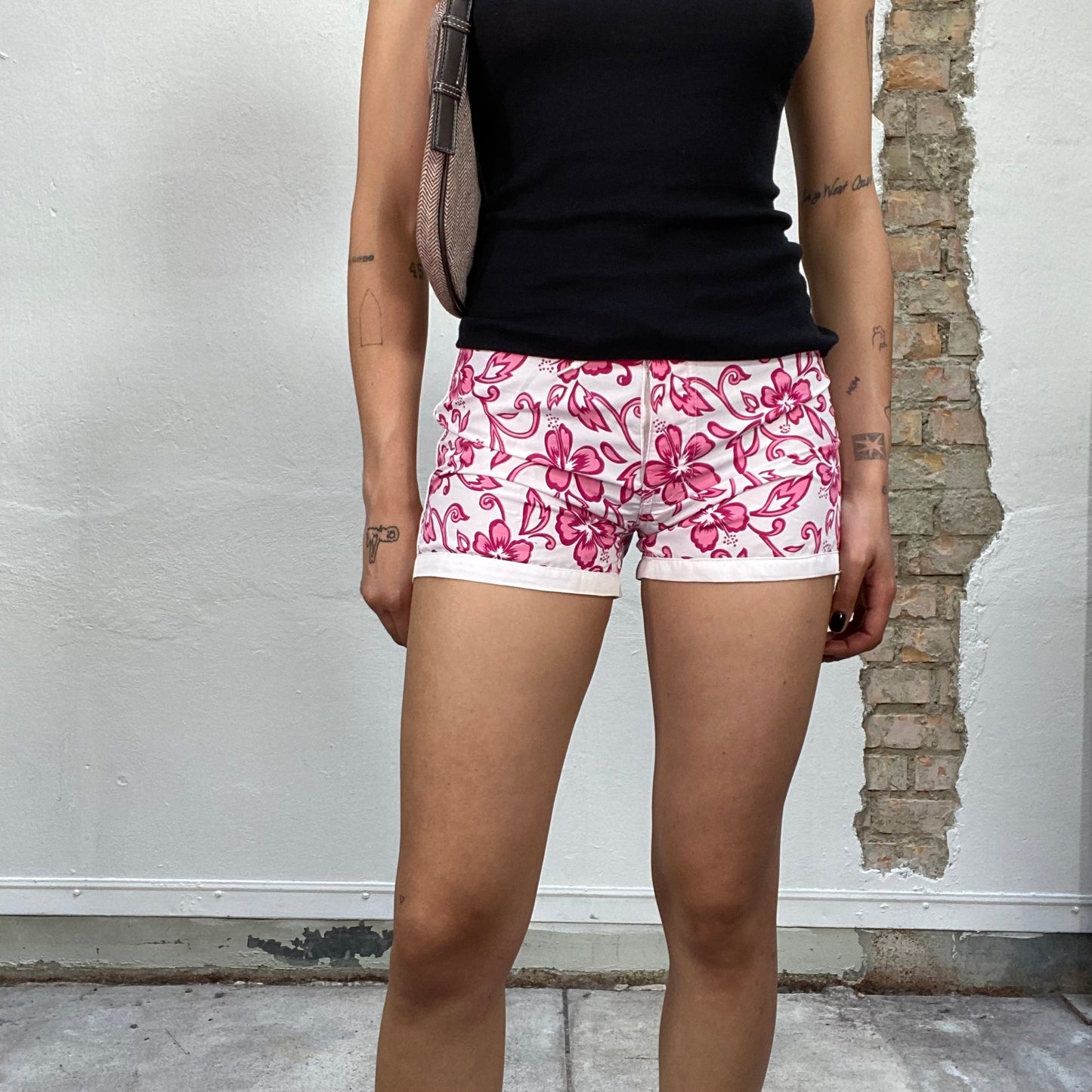 Vintage 2000's Summer White Swimming Style Shorts with Pink Hibiscus Print (S)