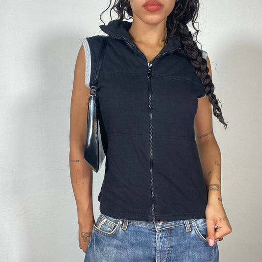 Vintage 2000's Sporty Black Zip Up Oversized Vest with Grey Lining (M)
