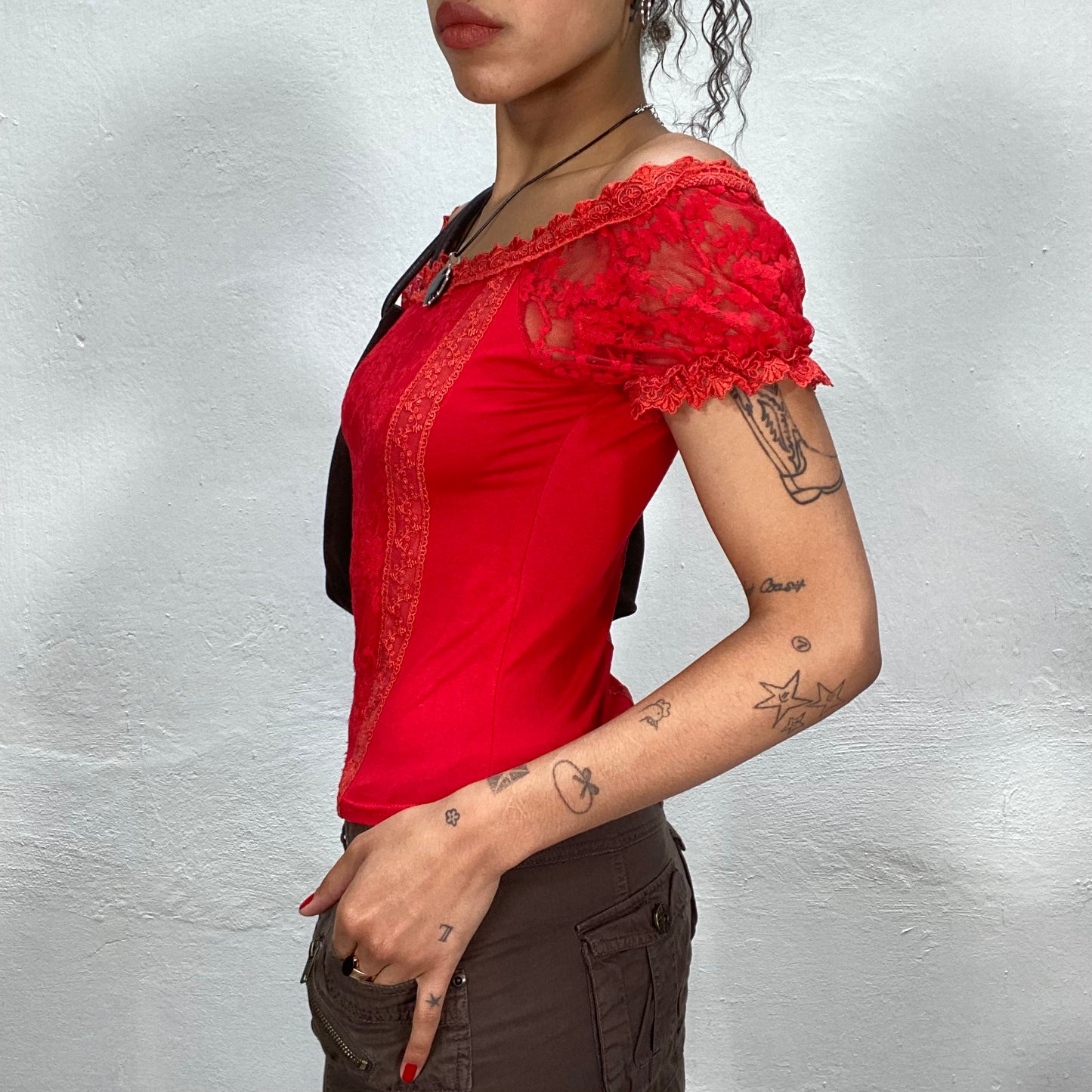 Vintage 2000's Coquette Red Lace Shirt with Scrunched Sleeves (S)