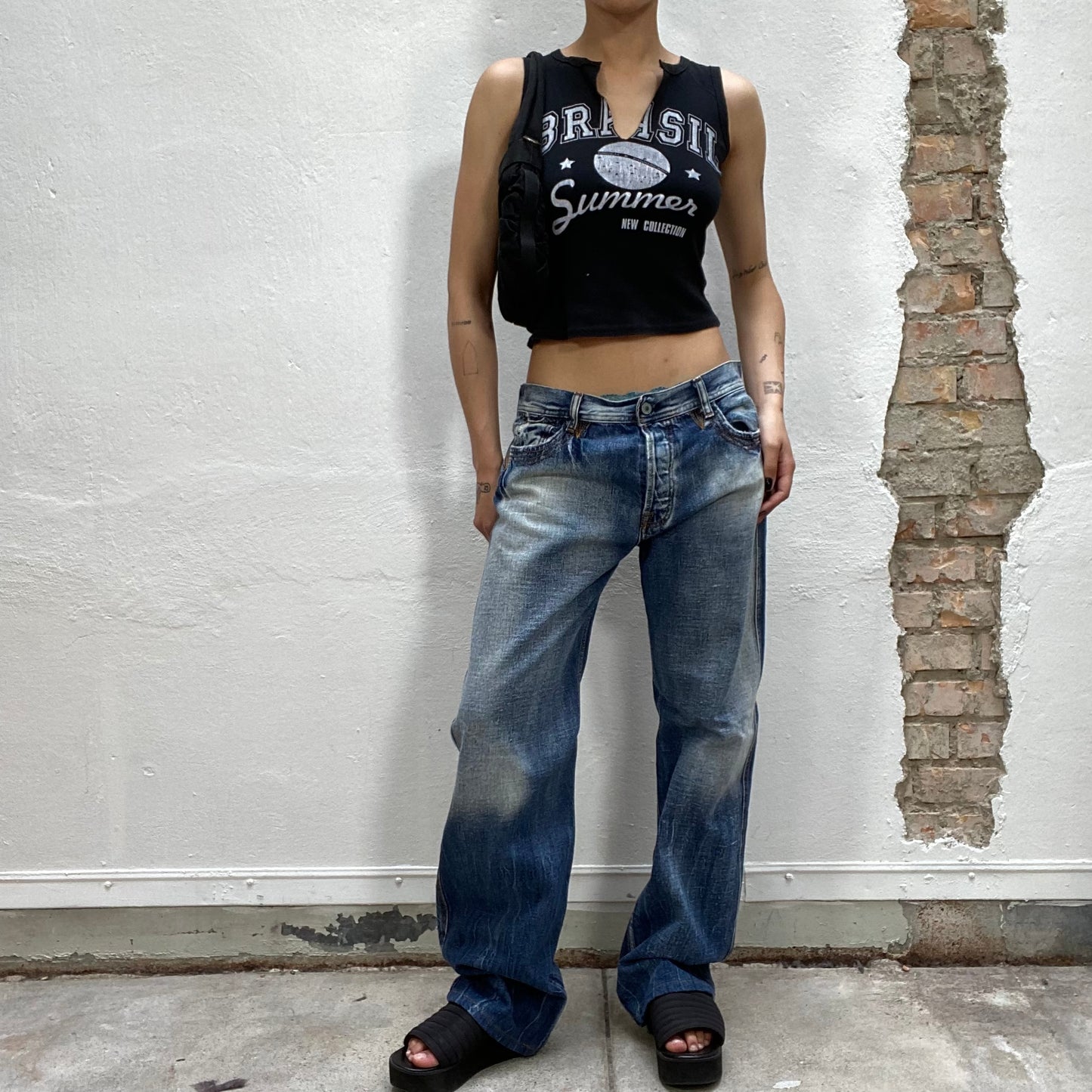 Vintage 2000's Streetstyle Straight Leg Jeans with Orange Stitching (M)