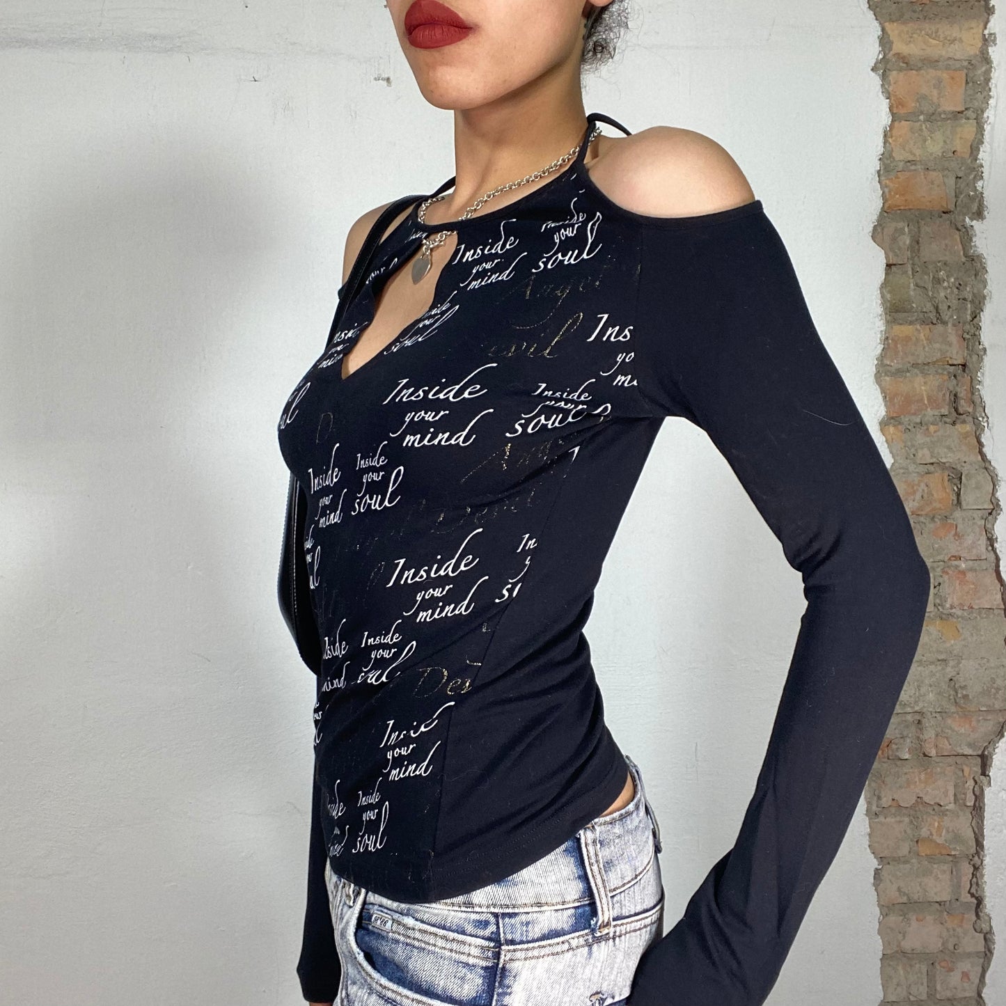 Vintage 2000's Black Shoulder Free Top with 'Inside your mind/soul' Print (S)