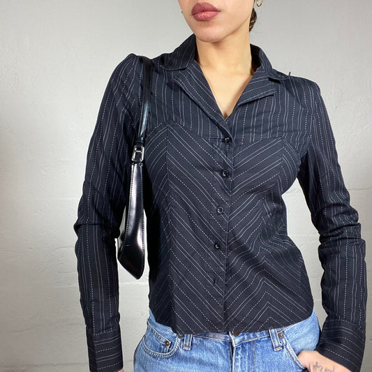 Vintage 2000's Corpcore Black Longsleeve Butto Up Shirt with Pinstripes Print (M)