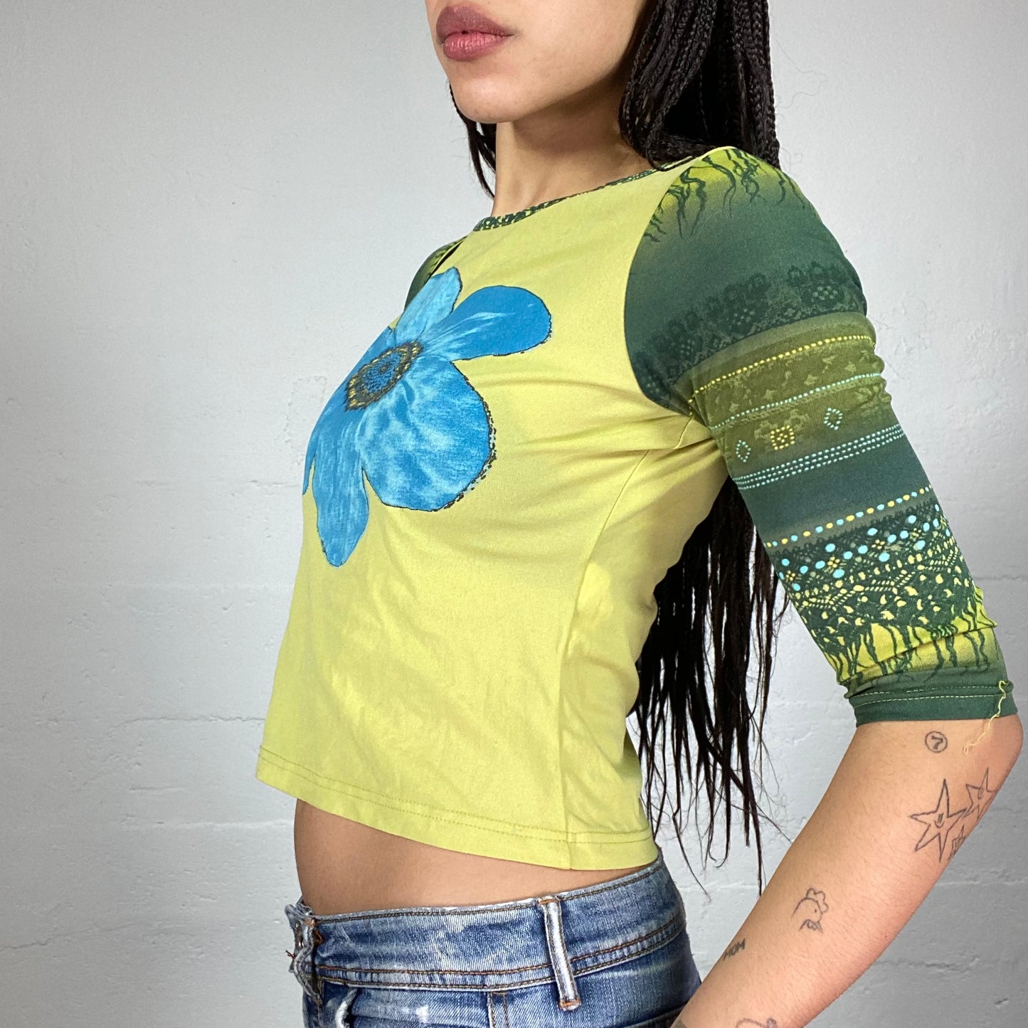 Vintage 90's Phoebe Buffay Yellow 3/4 Sleeve Top with Ethnic Print and Big Blue Flower Design (S)