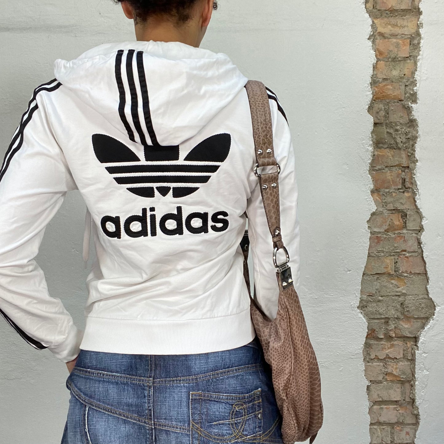 Vintage 2000's Adidas White and Black Zip Up Sweater (M)