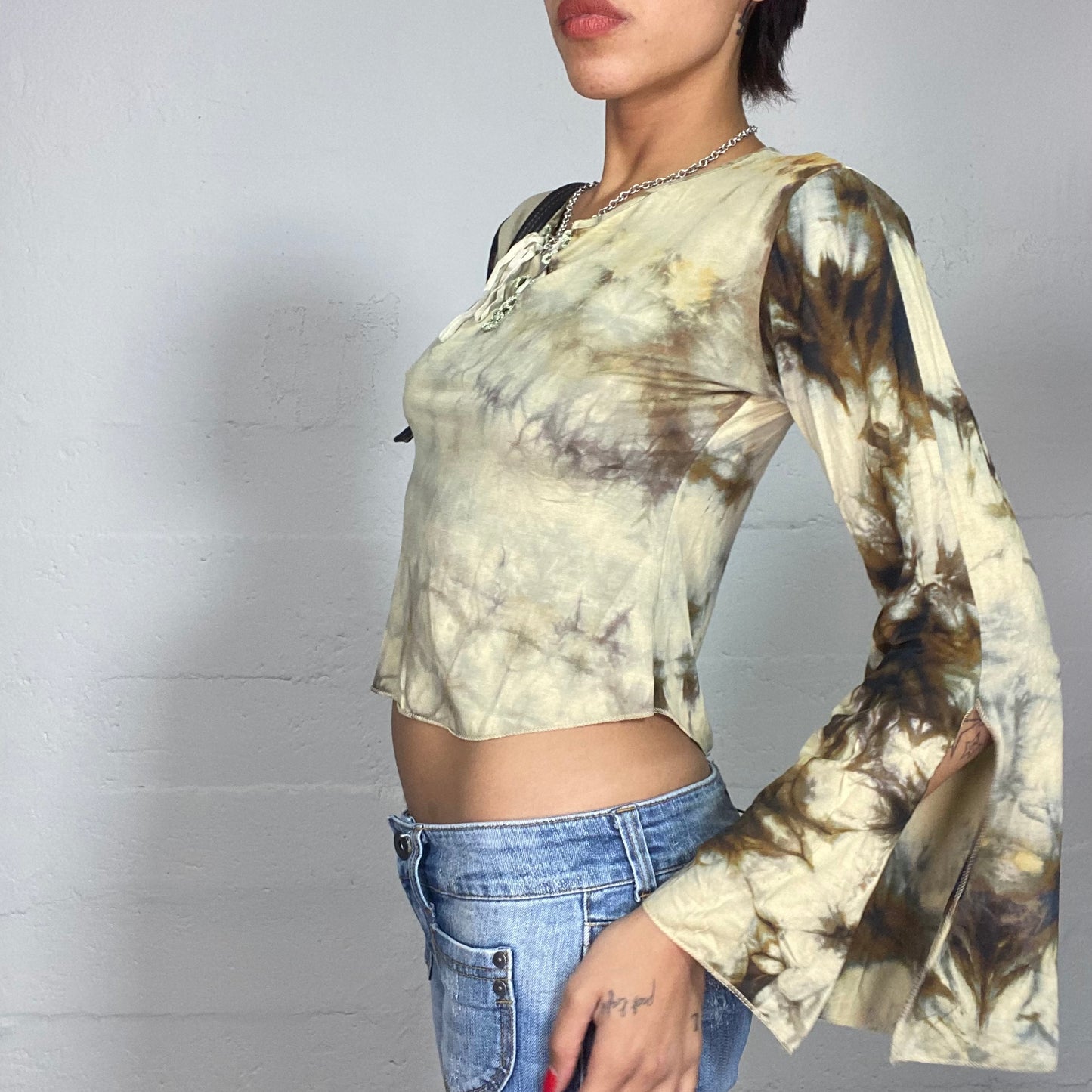 Vintage 90's Boho-Girl Beige Longsleeve Top with Brown Tie Dye Print (S/M)